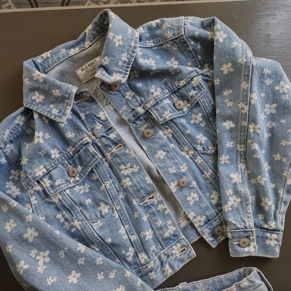 Girls Jeans and Jacket Set - Picture 2 of 10